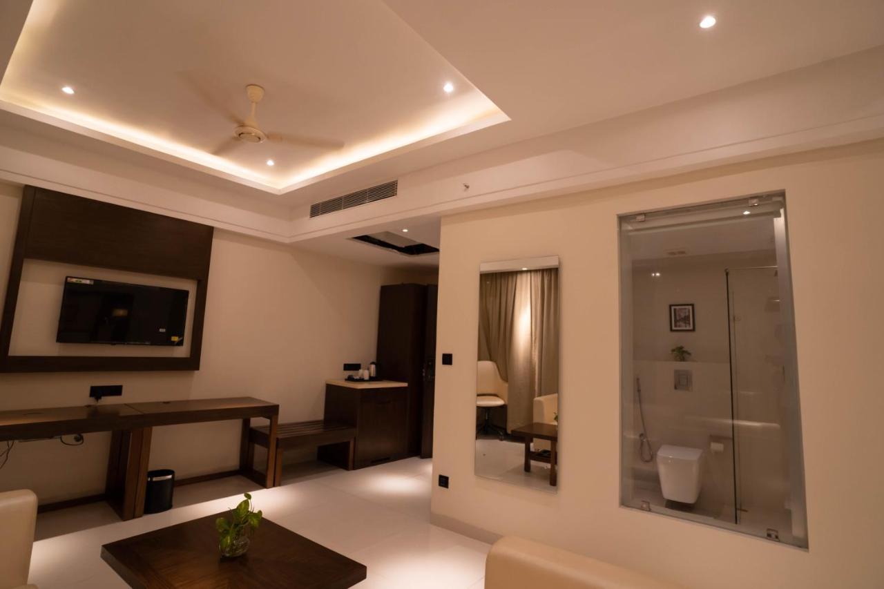 The Parkline Agartala Buitenkant foto